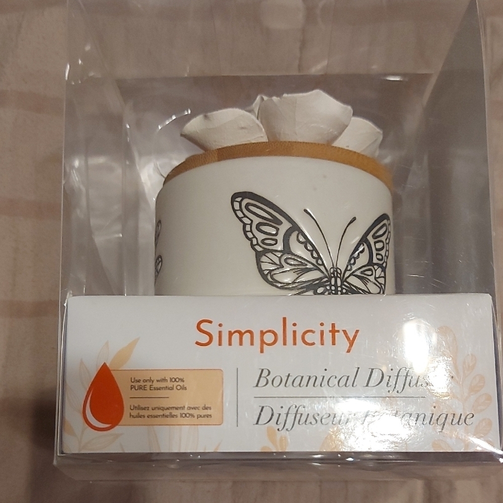 Floral Diffuser - Picture 3 of 8